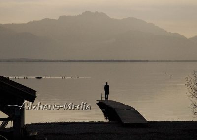 Alzhaus-Media Bildagentur im Chiemgau: Herbststimmung am Chiemsee-Steg