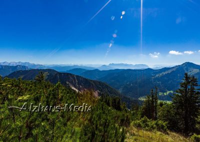 Alzhaus-Media Bildagentur im Chiemgau: Blick vom Hochfelln in Richtung Kaisergebirge