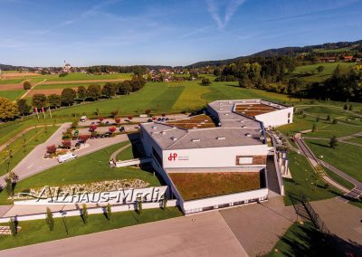 Alzhaus-Media Bildagentur im Chiemgau: Porsche-Traumwerk und Anger