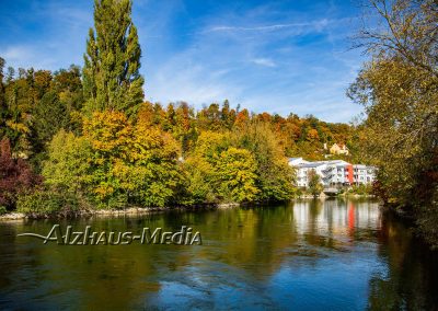 Alzhaus-Media Bildagentur im Chiemgau: Alzkanal mit Blick auf Seniorenheim in Trostberg